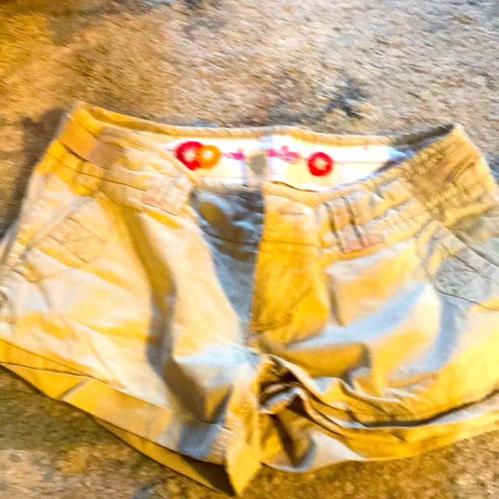 American Eagle khaki shorts